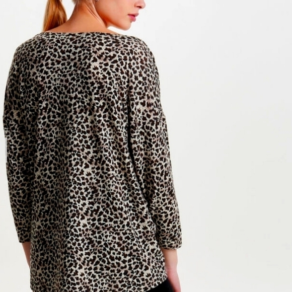 ONLY Animal Print Loose Long Sleeve Top in Blush Pink & Black - Picture 4 of 14